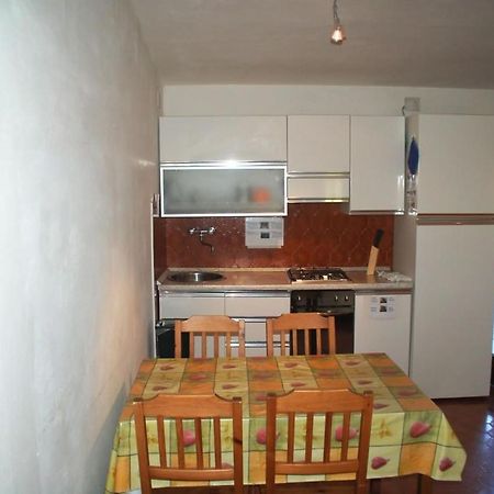 Nice Apartments In Waterfront Villa In Bosa Porto Alabe Трезнурагес Экстерьер фото
