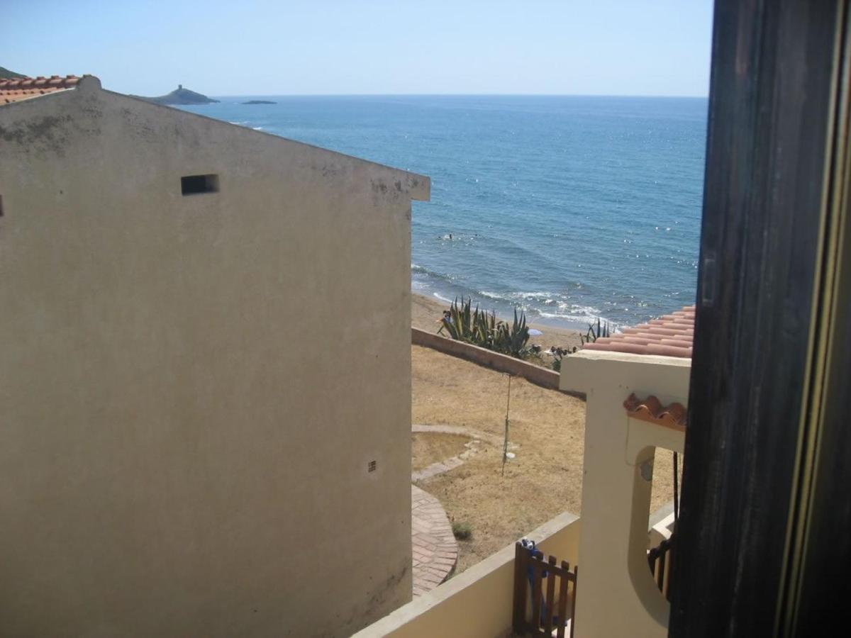 Nice Apartments In Waterfront Villa In Bosa Porto Alabe Трезнурагес Экстерьер фото